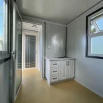 Ufficio Portatile Moderno 7'x20' con Camera da Letto – Versatile e Confortevole - immagine 5