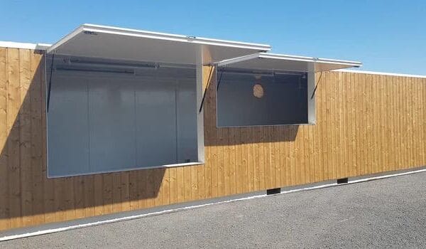 Bar Modulare 40 Piedi Privilege con Rivestimento in Legno